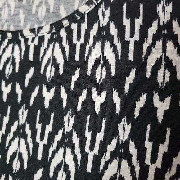 🦋3/$25 Mossimo Supply Co Small Black White 3/4 Sleeve Tribal Pattern Peplum Top - Picture 5 of 10